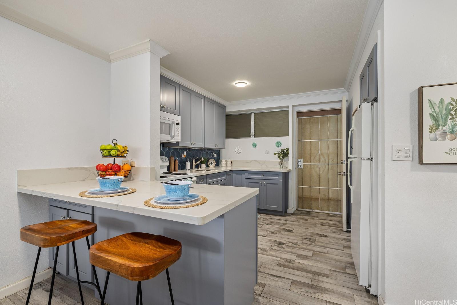 1423 Emerson Street  Unit 111