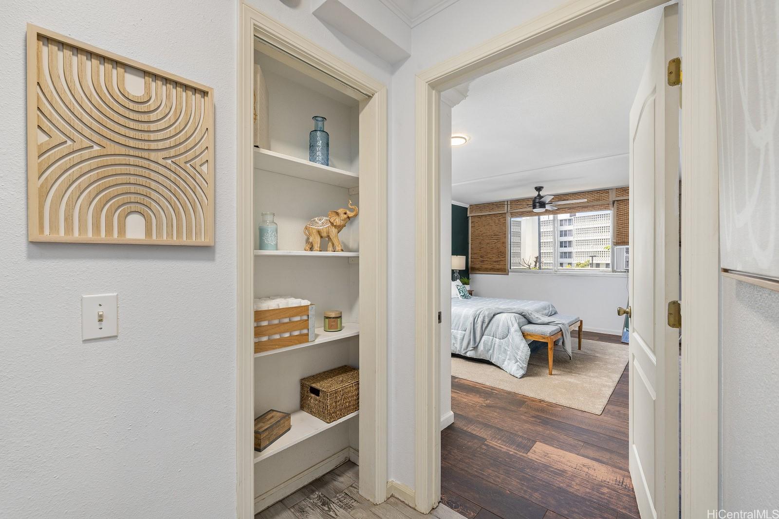 1423 Emerson Street  Unit 111