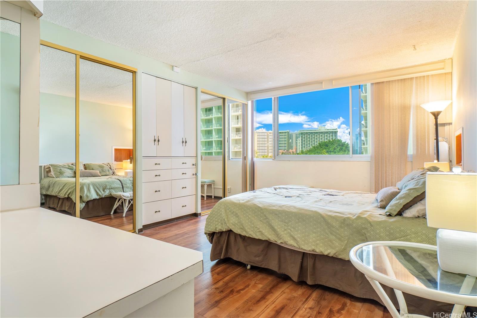 2500 Kalakaua Avenue  Unit 503