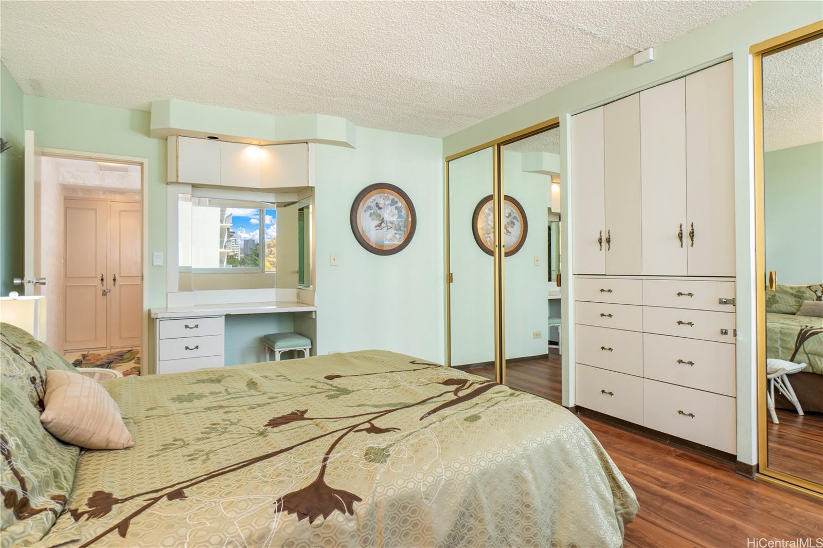 2500 Kalakaua Avenue  Unit 503