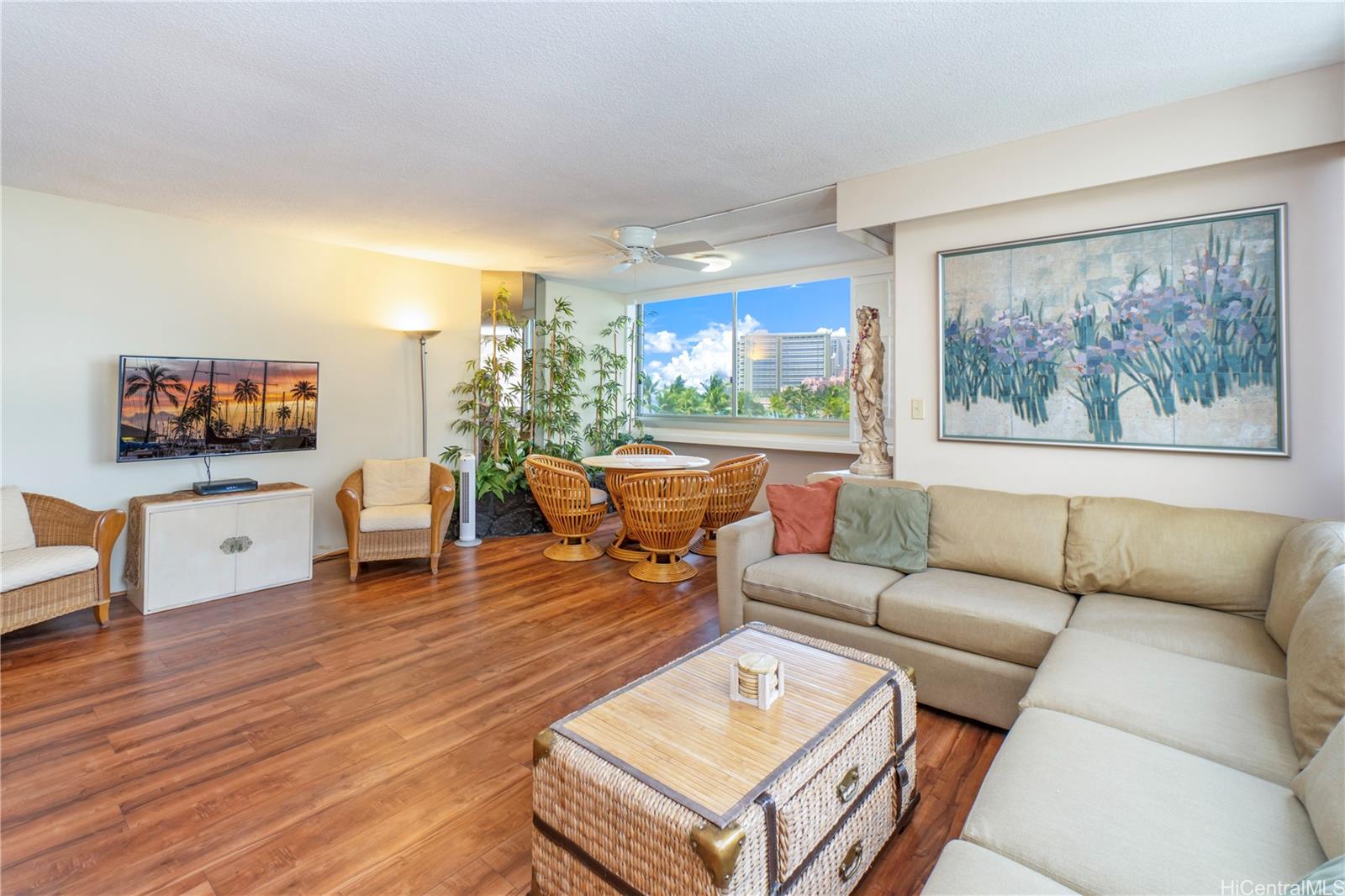 2500 Kalakaua Avenue  Unit 503