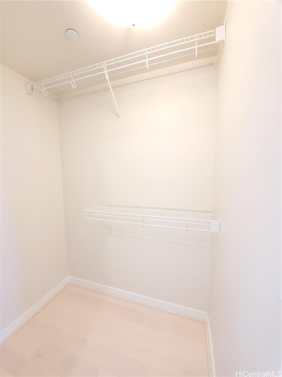 1177 Queen Street  Unit 3205