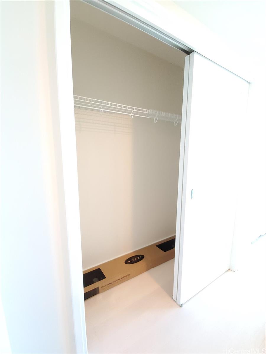 1177 Queen Street  Unit 3205