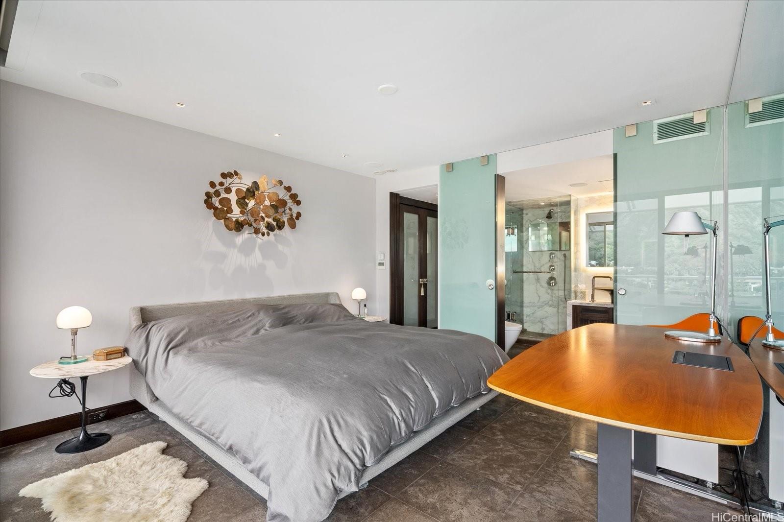 2979 Kalakaua Avenue  Unit 904