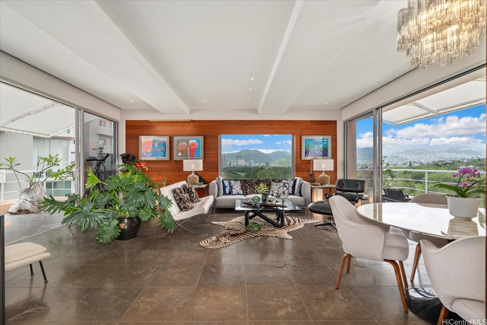2979 Kalakaua Avenue  Unit 904