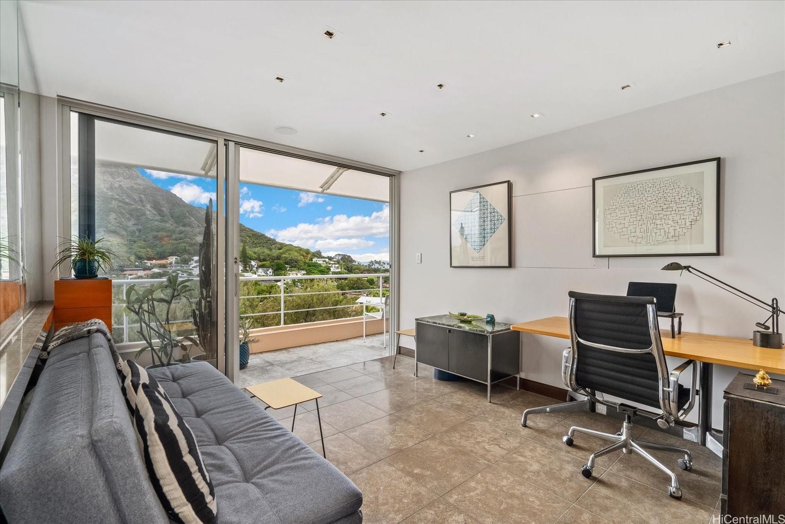 2979 Kalakaua Avenue  Unit 904