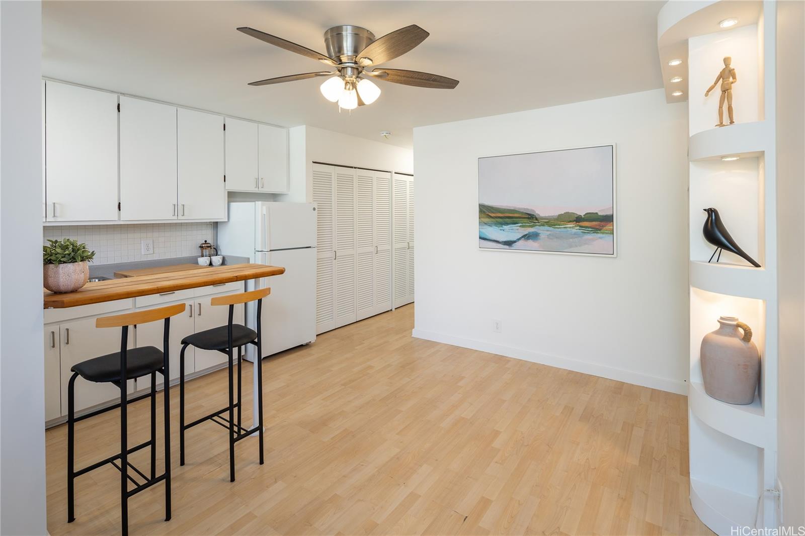 1036 Green Street  Unit 205
