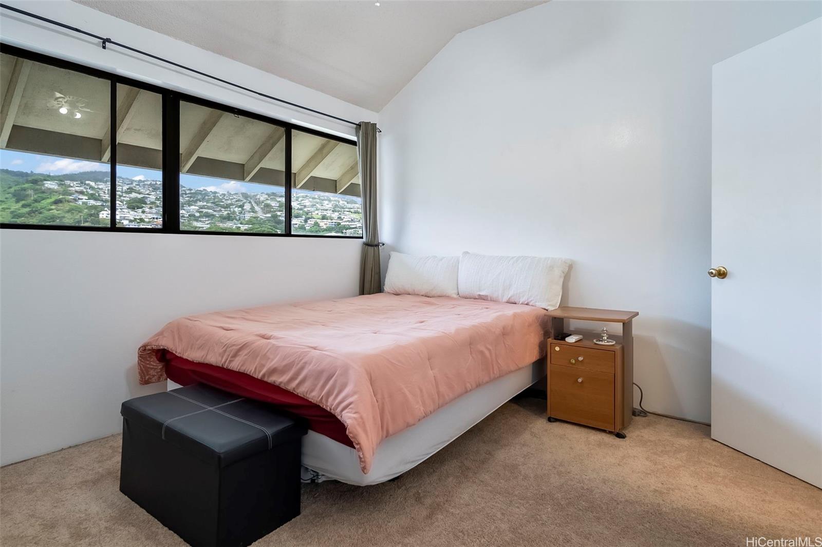 2860 Waialae Avenue  Unit PH3