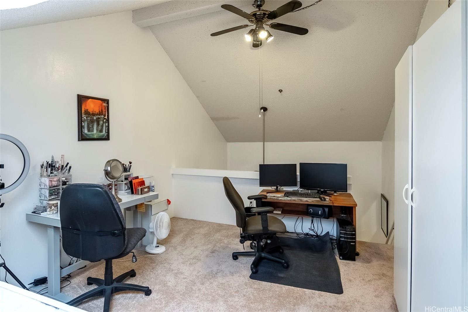 2860 Waialae Avenue  Unit PH3