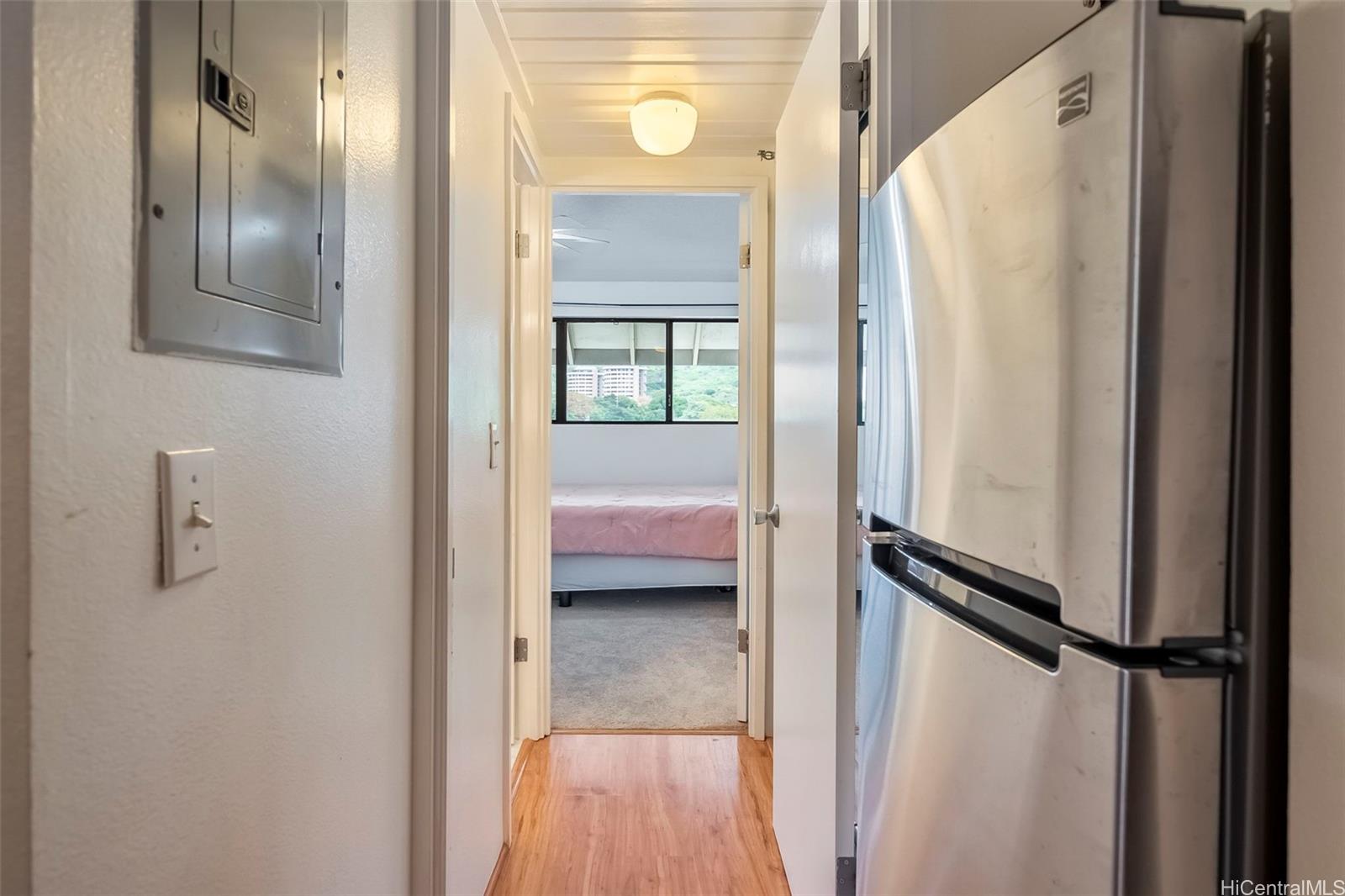 2860 Waialae Avenue  Unit PH3