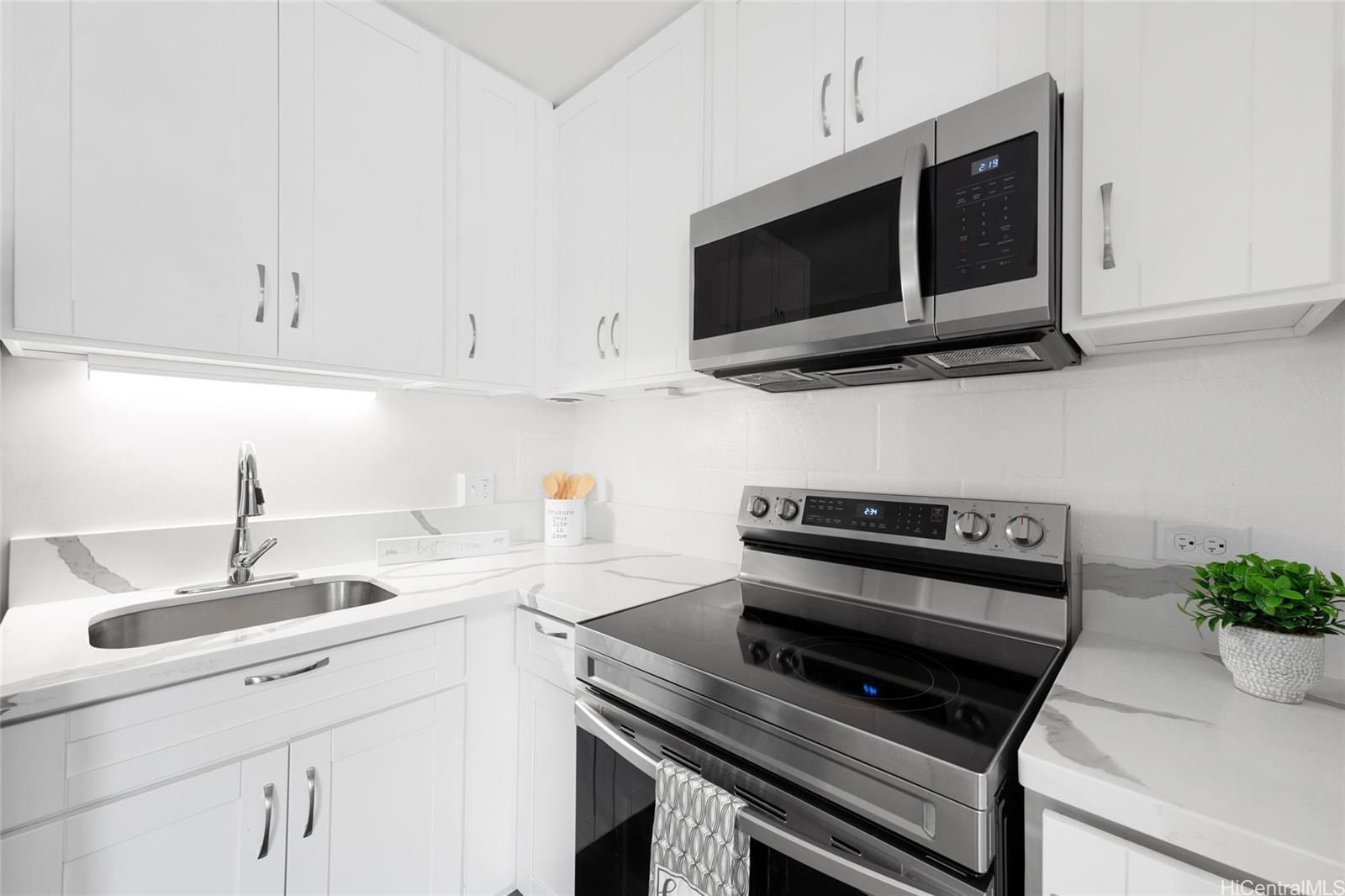 94-249 Waikele Road  Unit B214