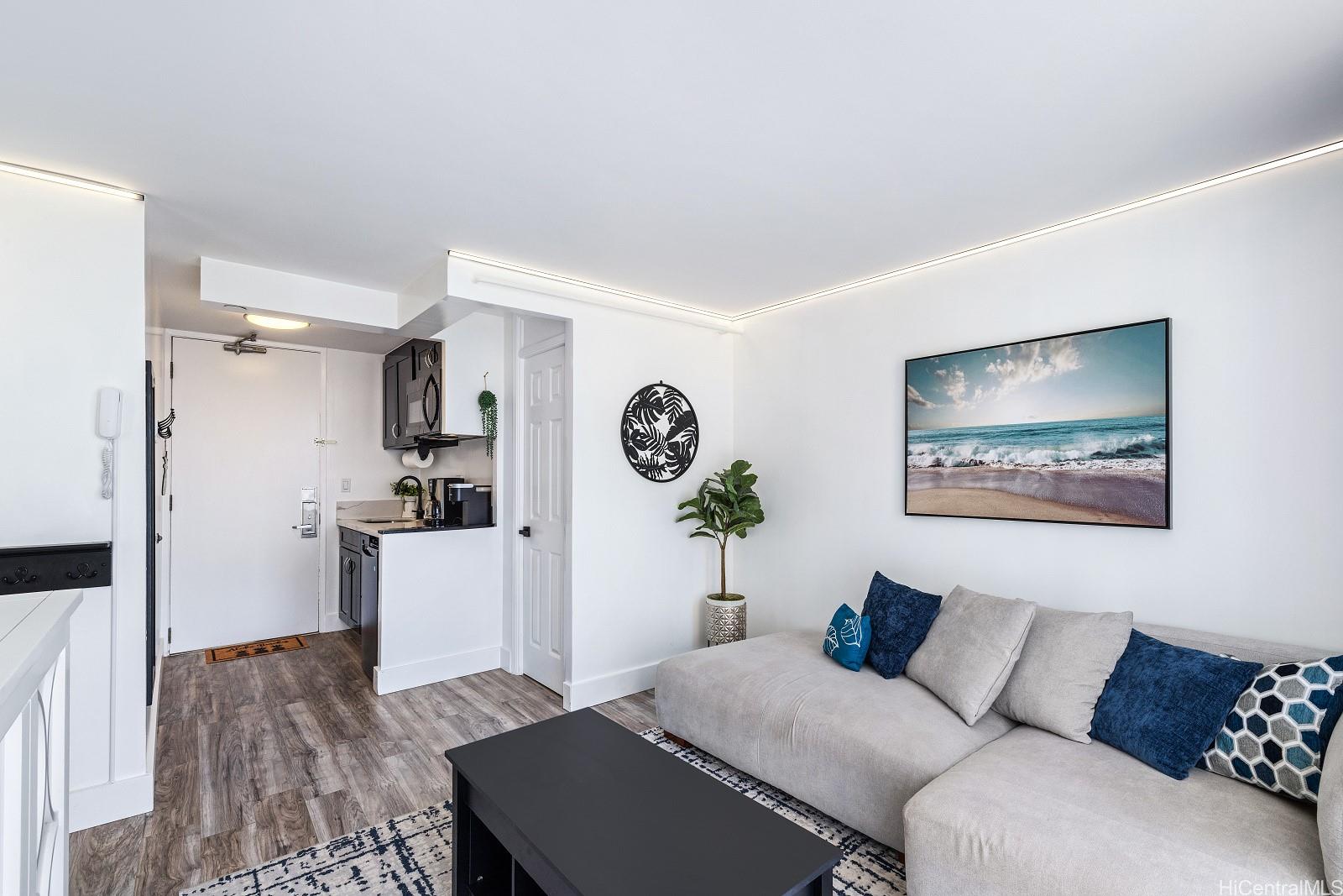 2427 Kuhio Avenue  Unit 804