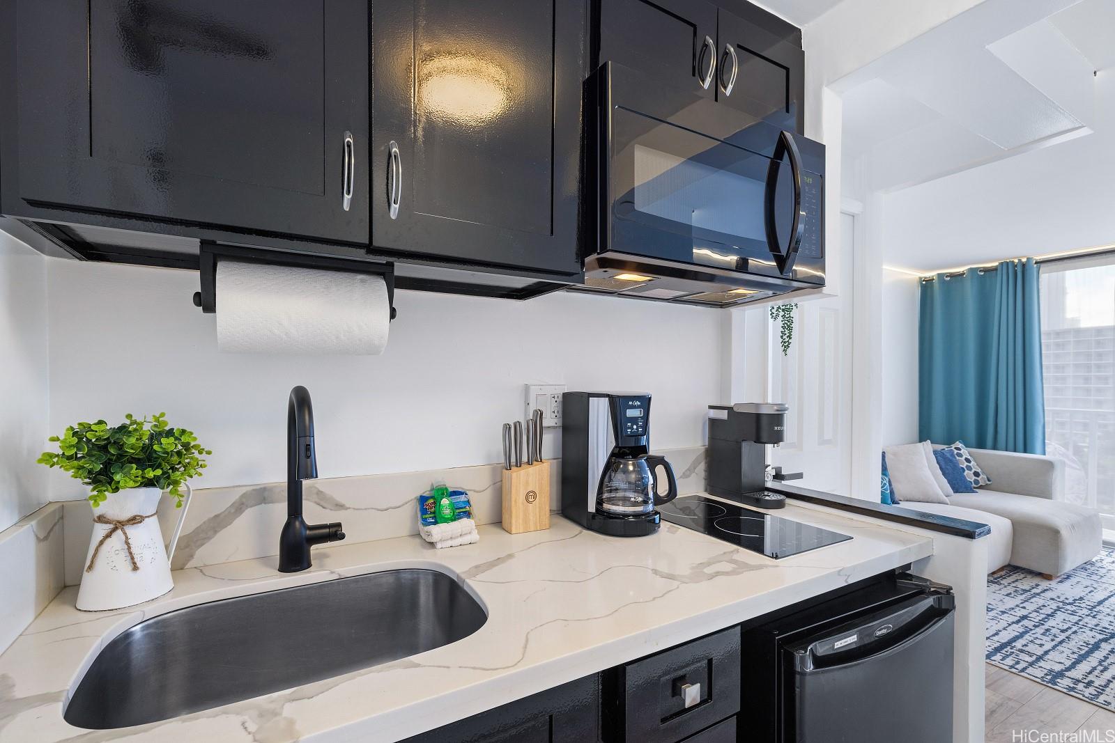 2427 Kuhio Avenue  Unit 804