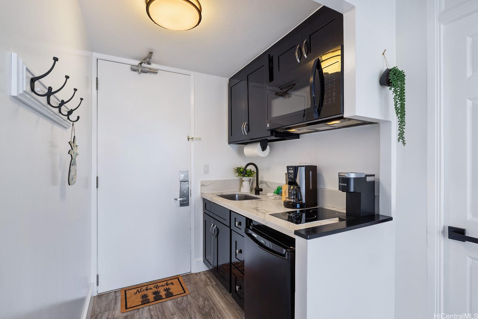 2427 Kuhio Avenue  Unit 804