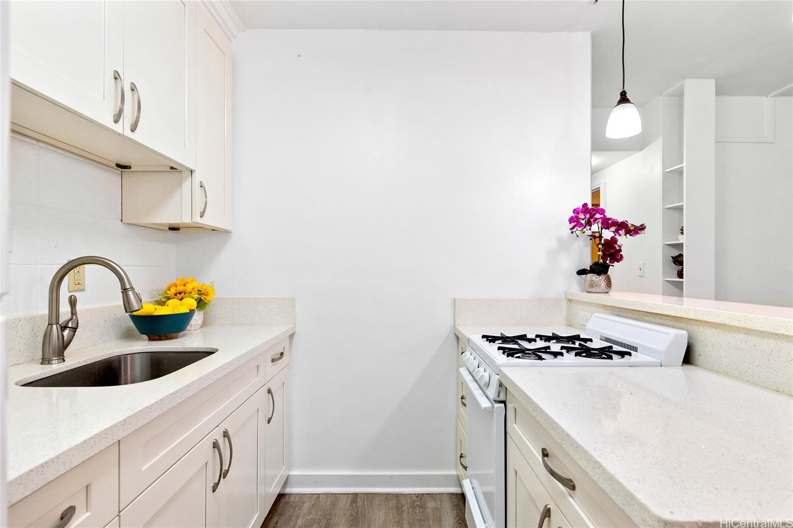 2050 Nuuanu Avenue  Unit DH106