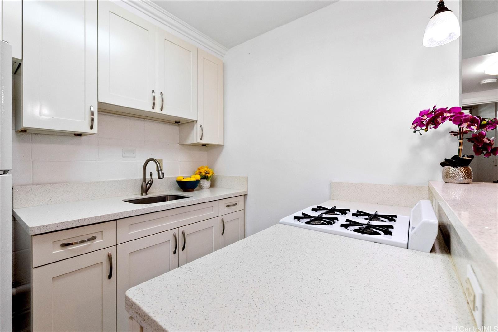 2050 Nuuanu Avenue  Unit DH106
