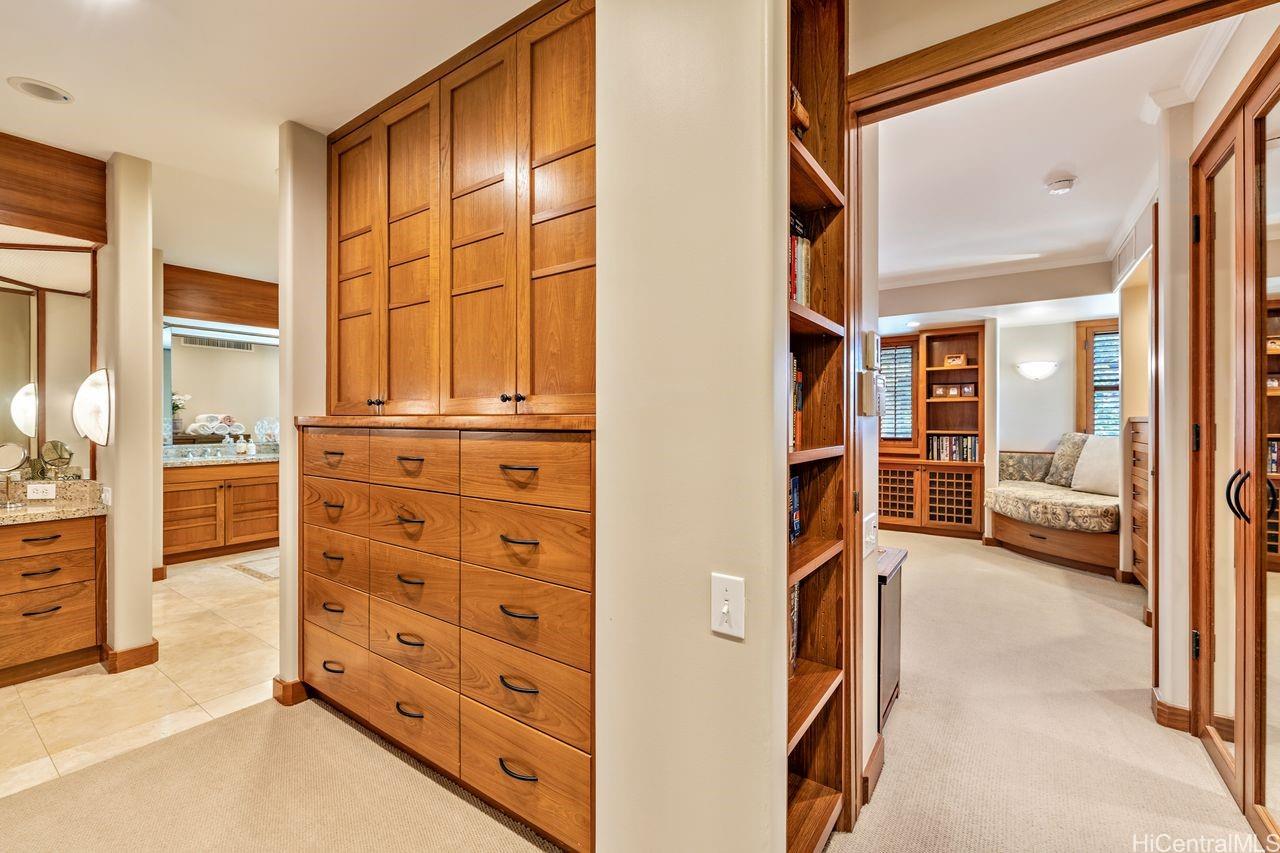 3210 Diamond Head Road  Unit 4