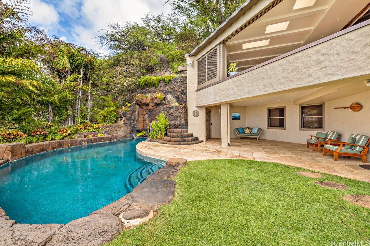 3210 Diamond Head Road  Unit 4
