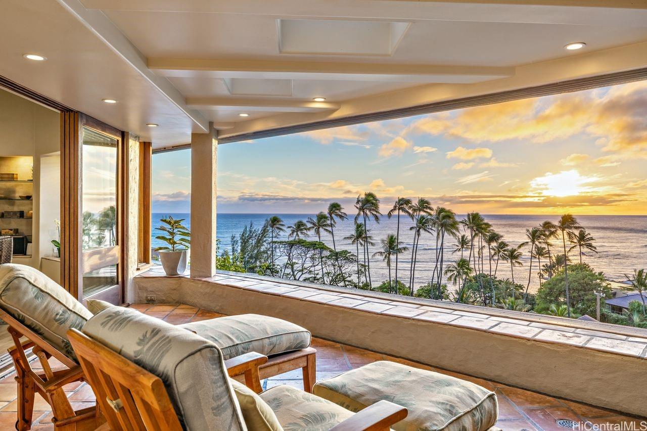 3210 Diamond Head Road  Unit 4