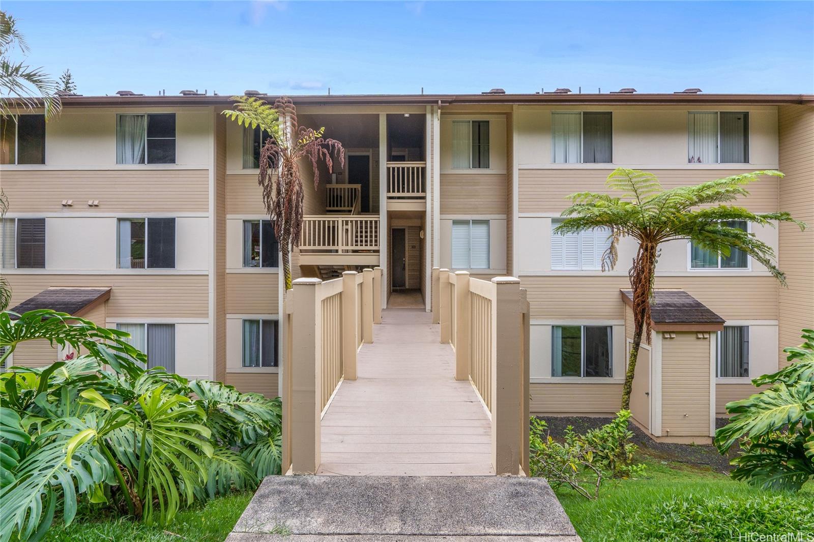 95-982 Wikao Street  Unit L203