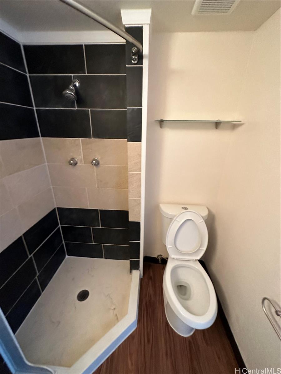 Photo 10 of 22