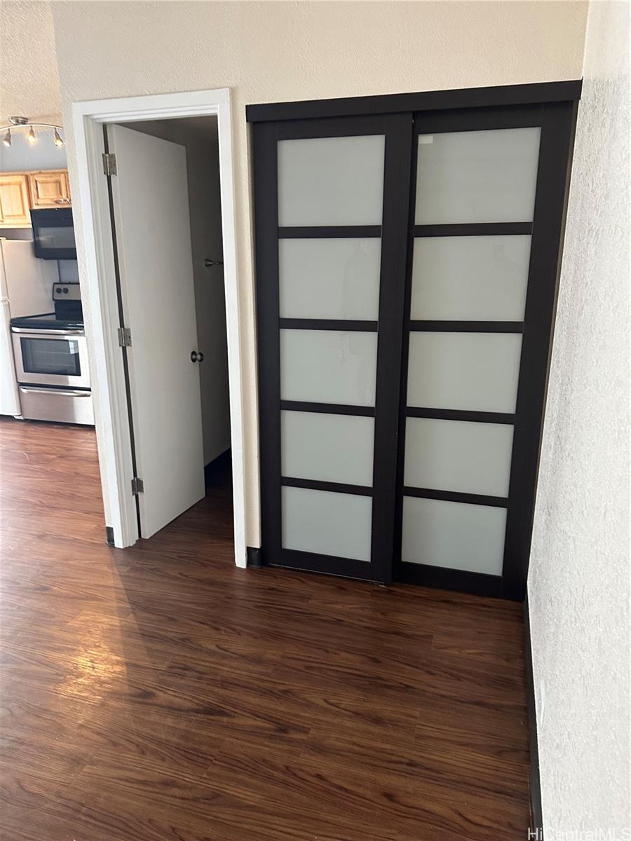 Photo 8 of 22