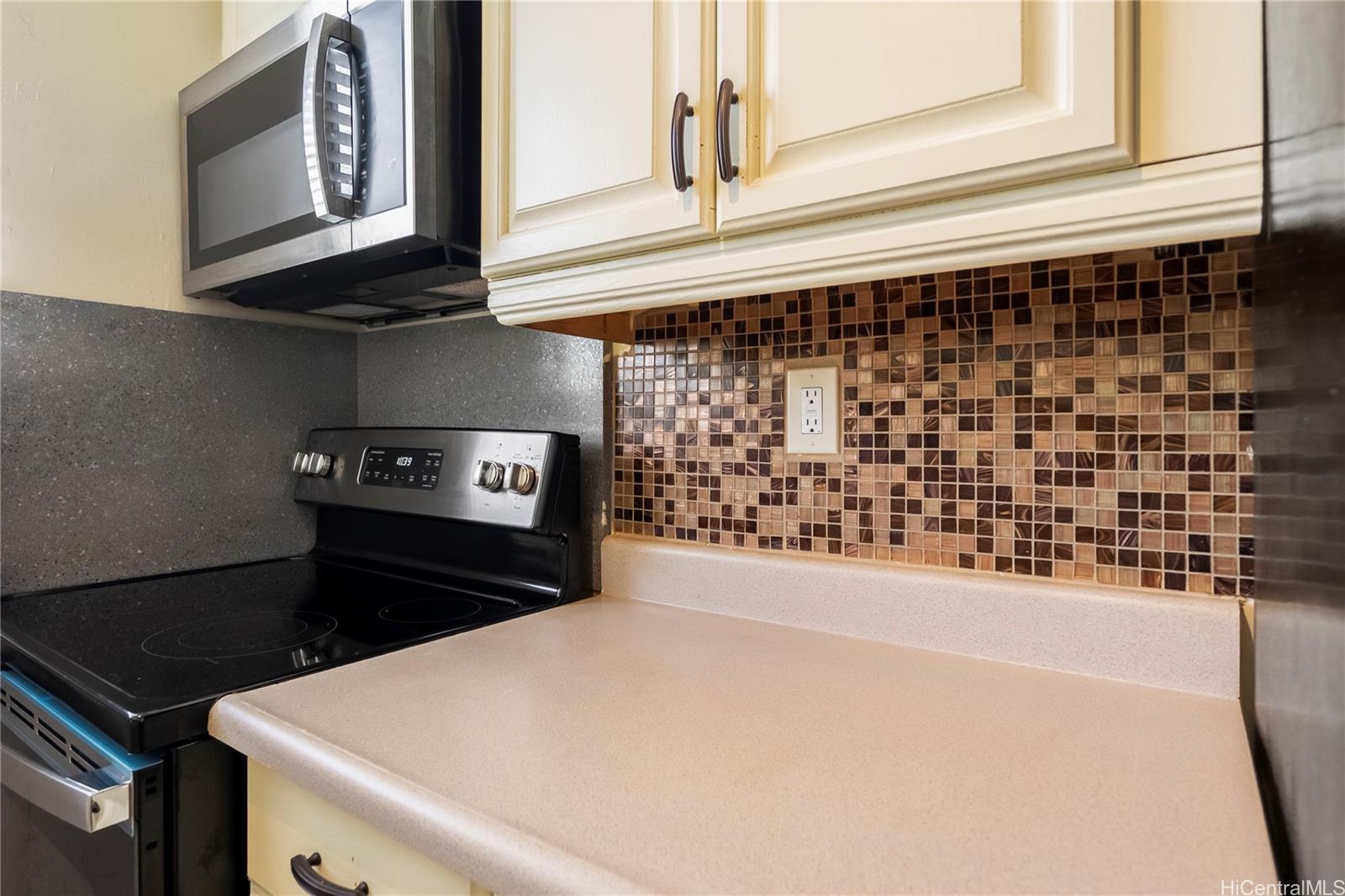 1046 Ehoeho Avenue  Unit 328