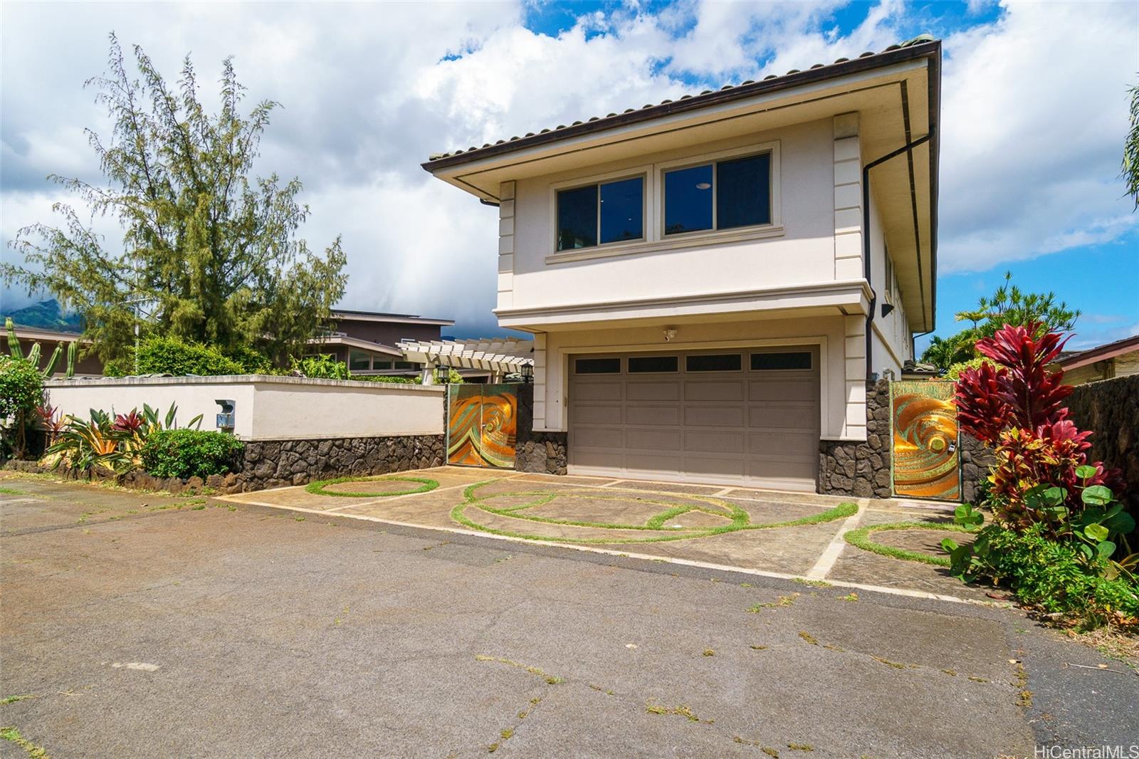 7096 Kalanianaole Highway 7096 Kalanianaole Highway