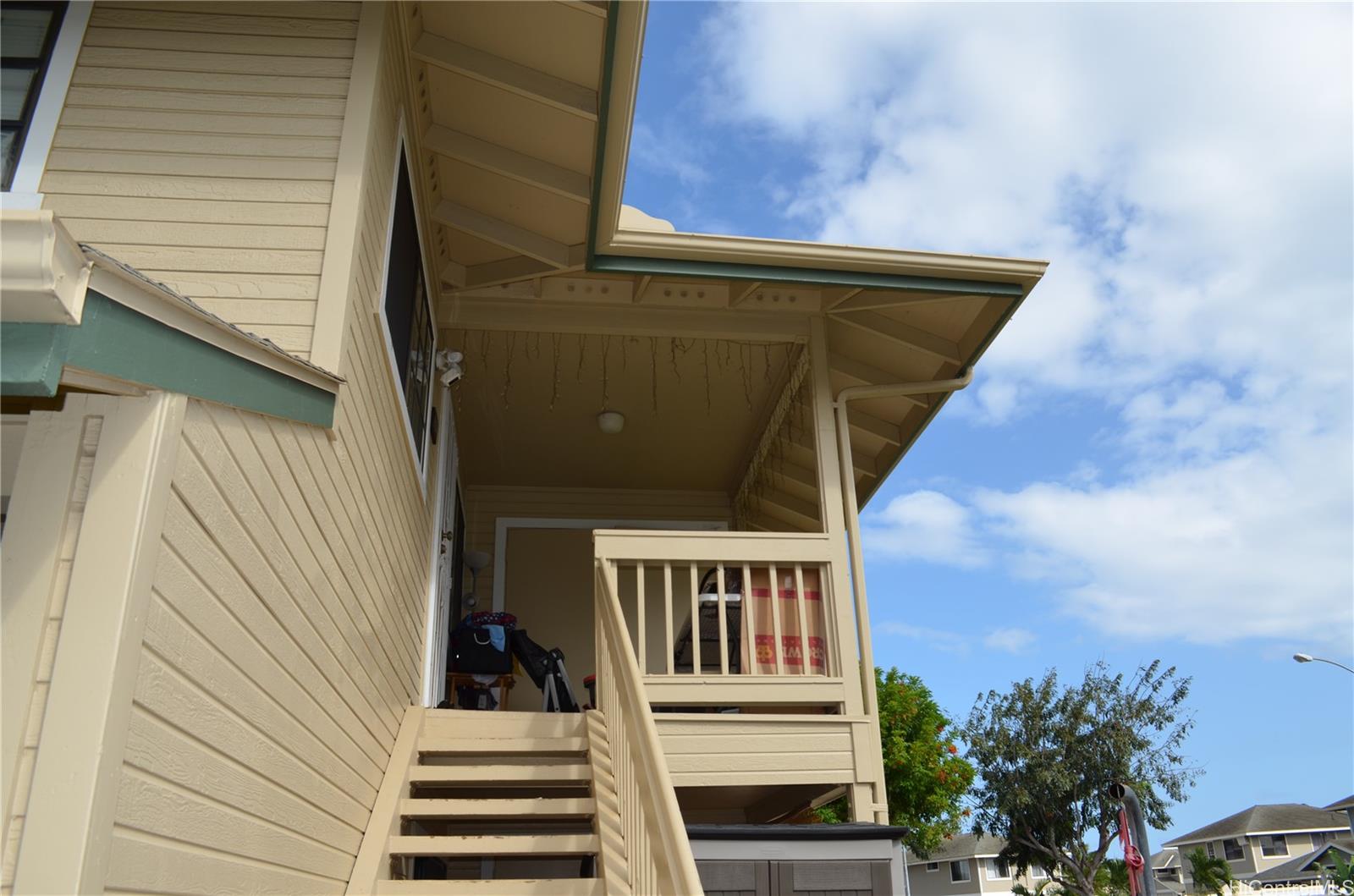 91-1040 Kaiau Avenue  Unit 12F