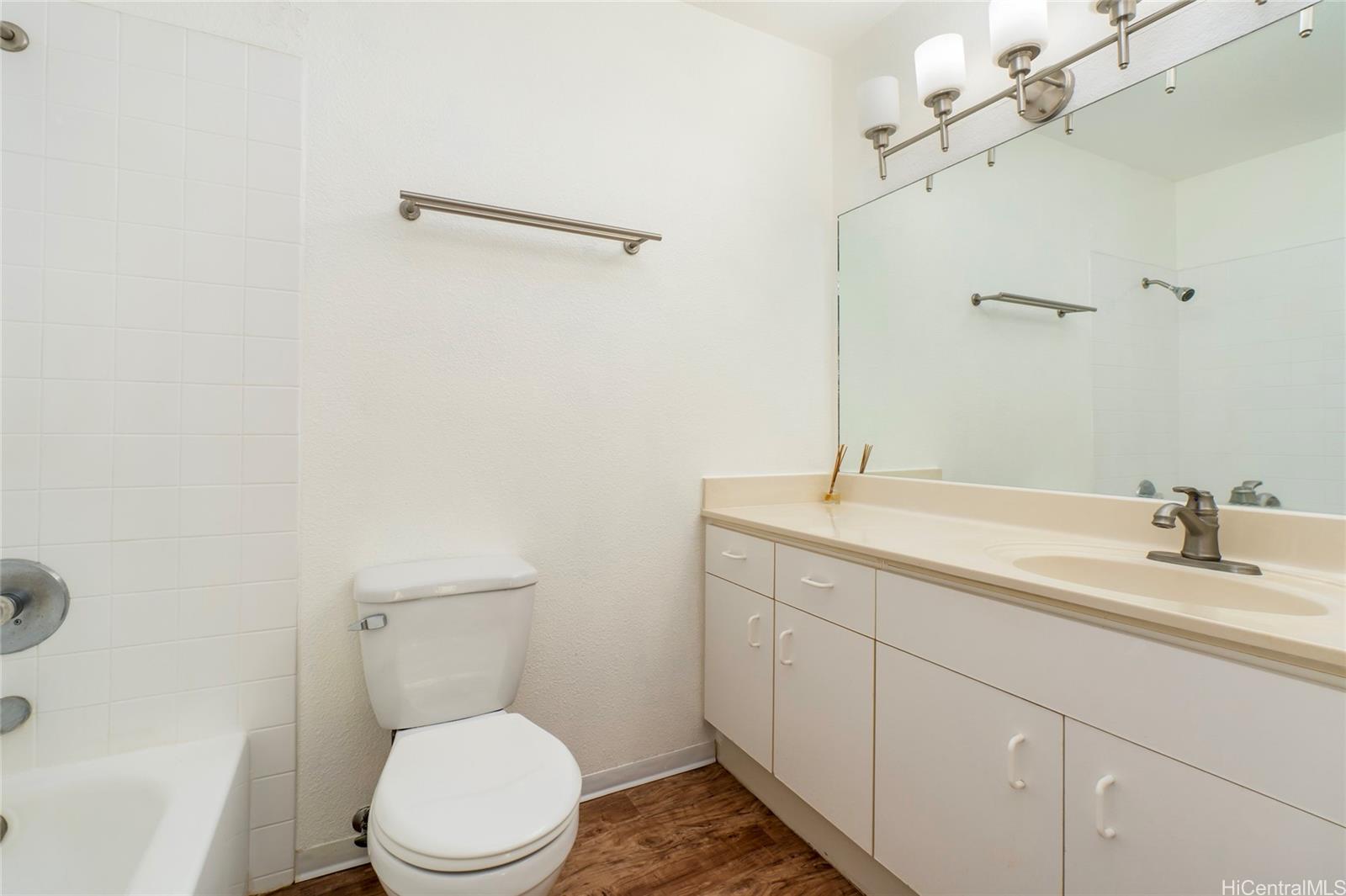 95-802 Wikao Street  Unit R202