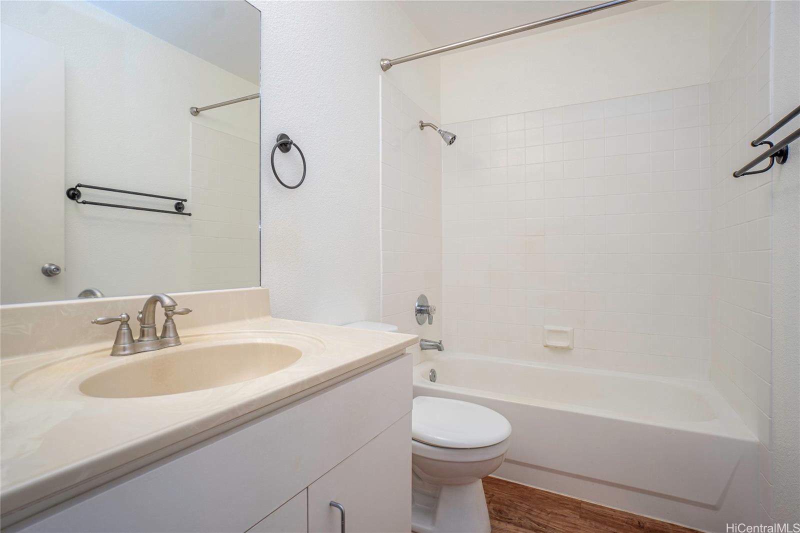 95-802 Wikao Street  Unit R202
