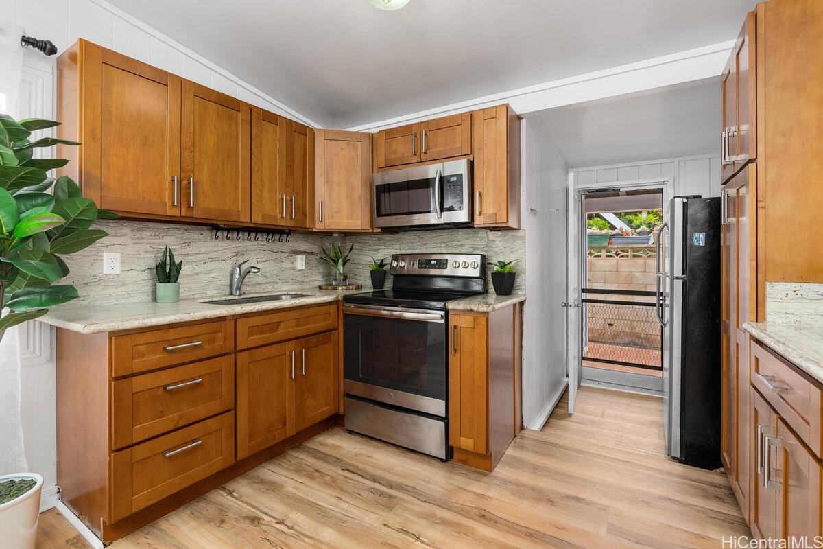 91-848 Kekakia Place