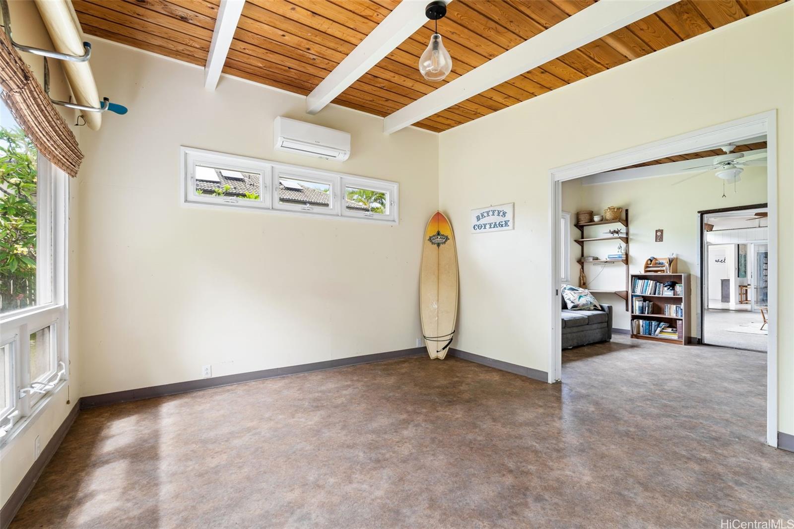 114 Kaelepulu Drive