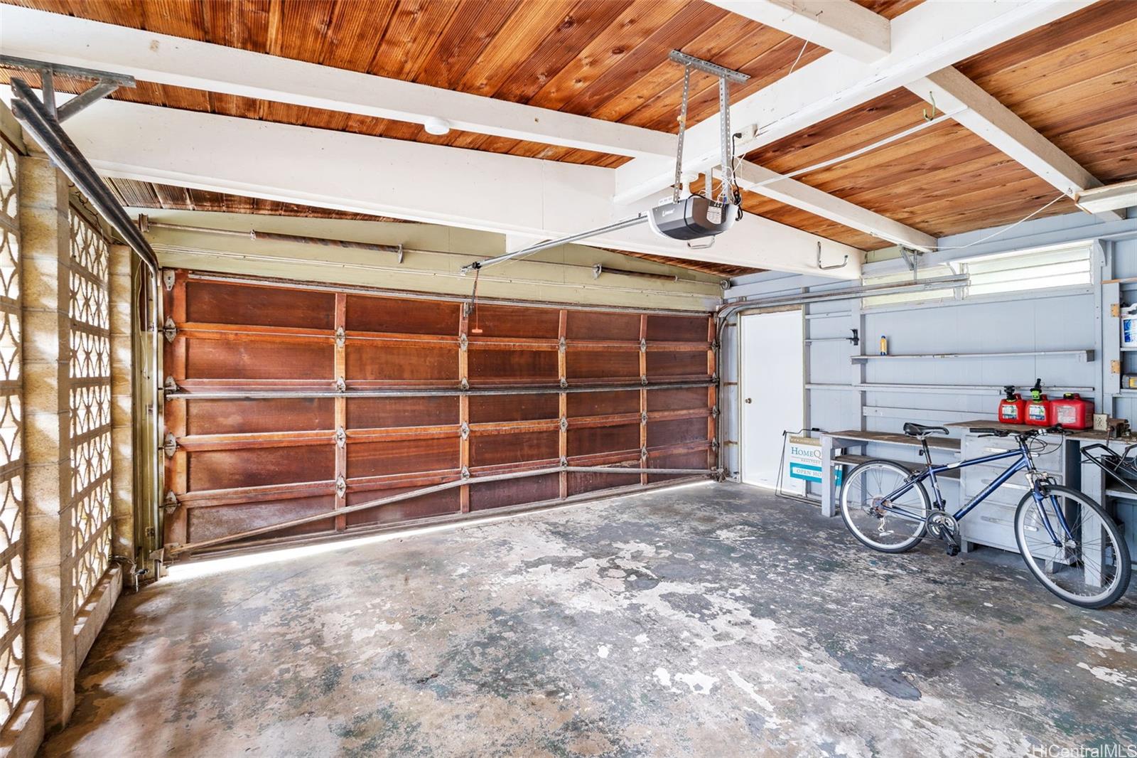 114 Kaelepulu Drive