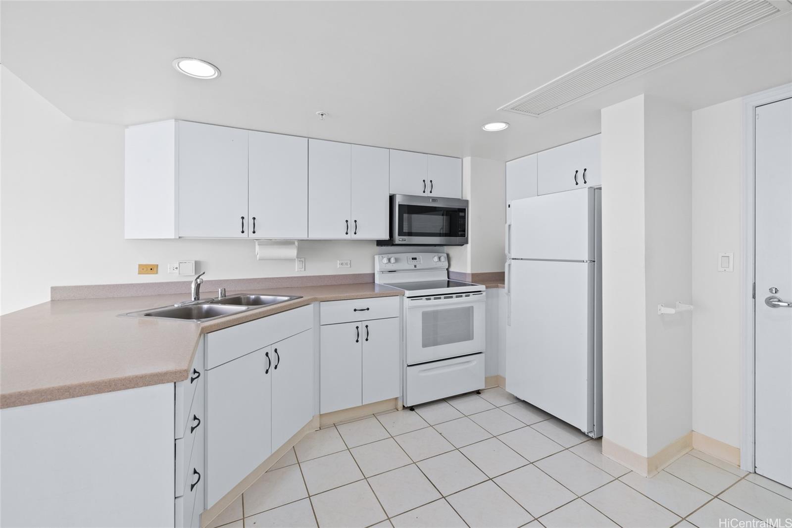 1314 Kalakaua Avenue  Unit 506
