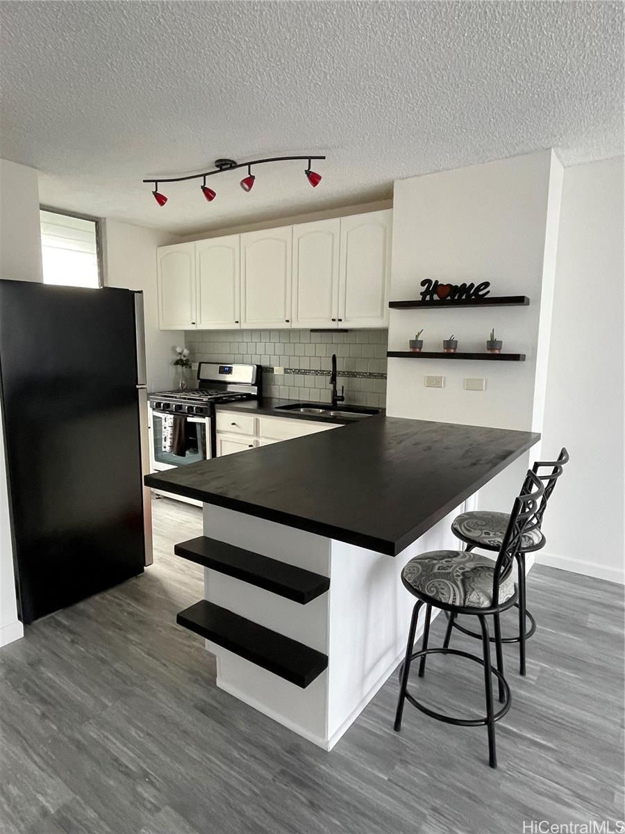2630 Kapiolani Boulevard  Unit 1403