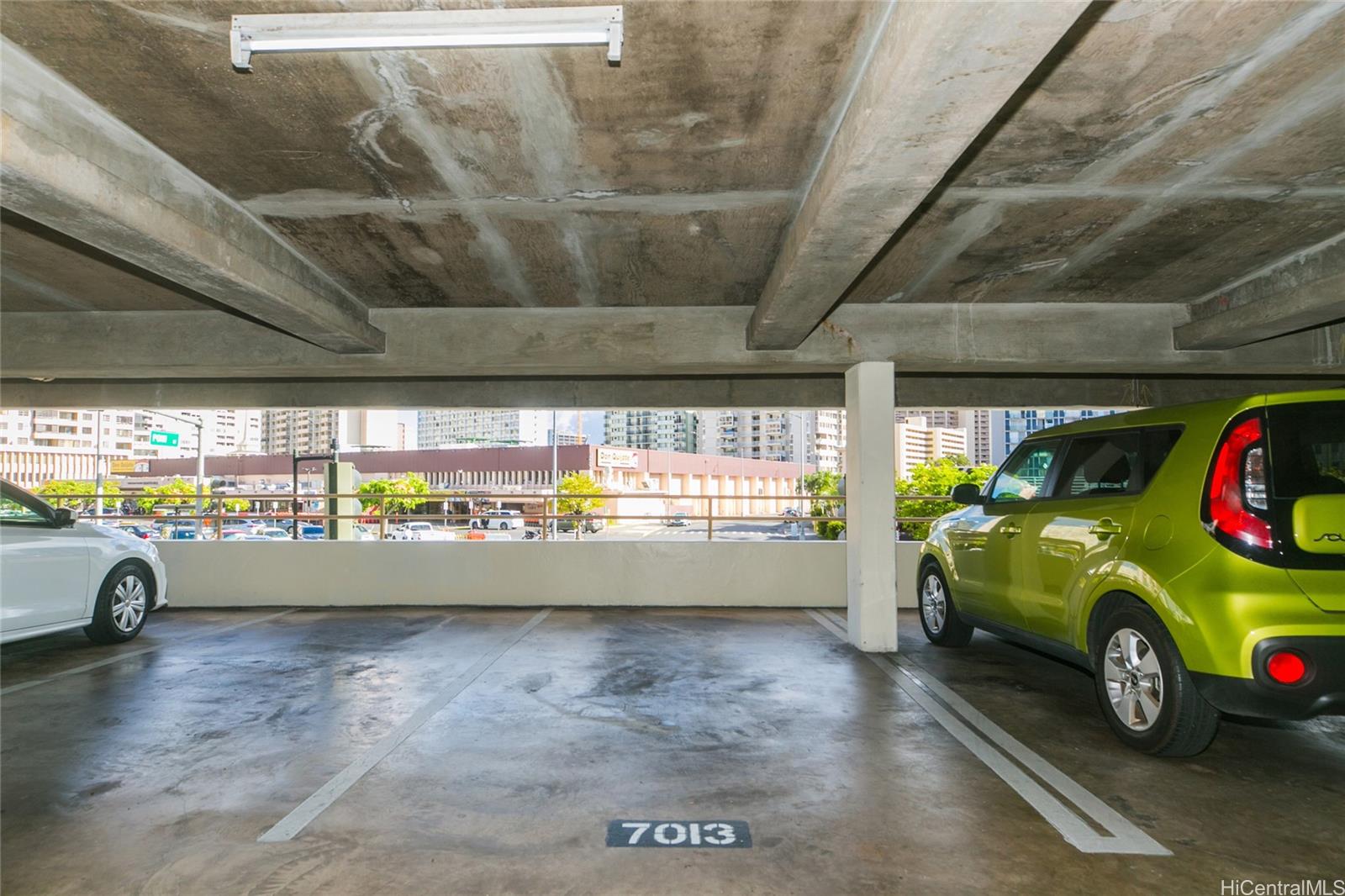 1655 Makaloa Street  Unit 1611