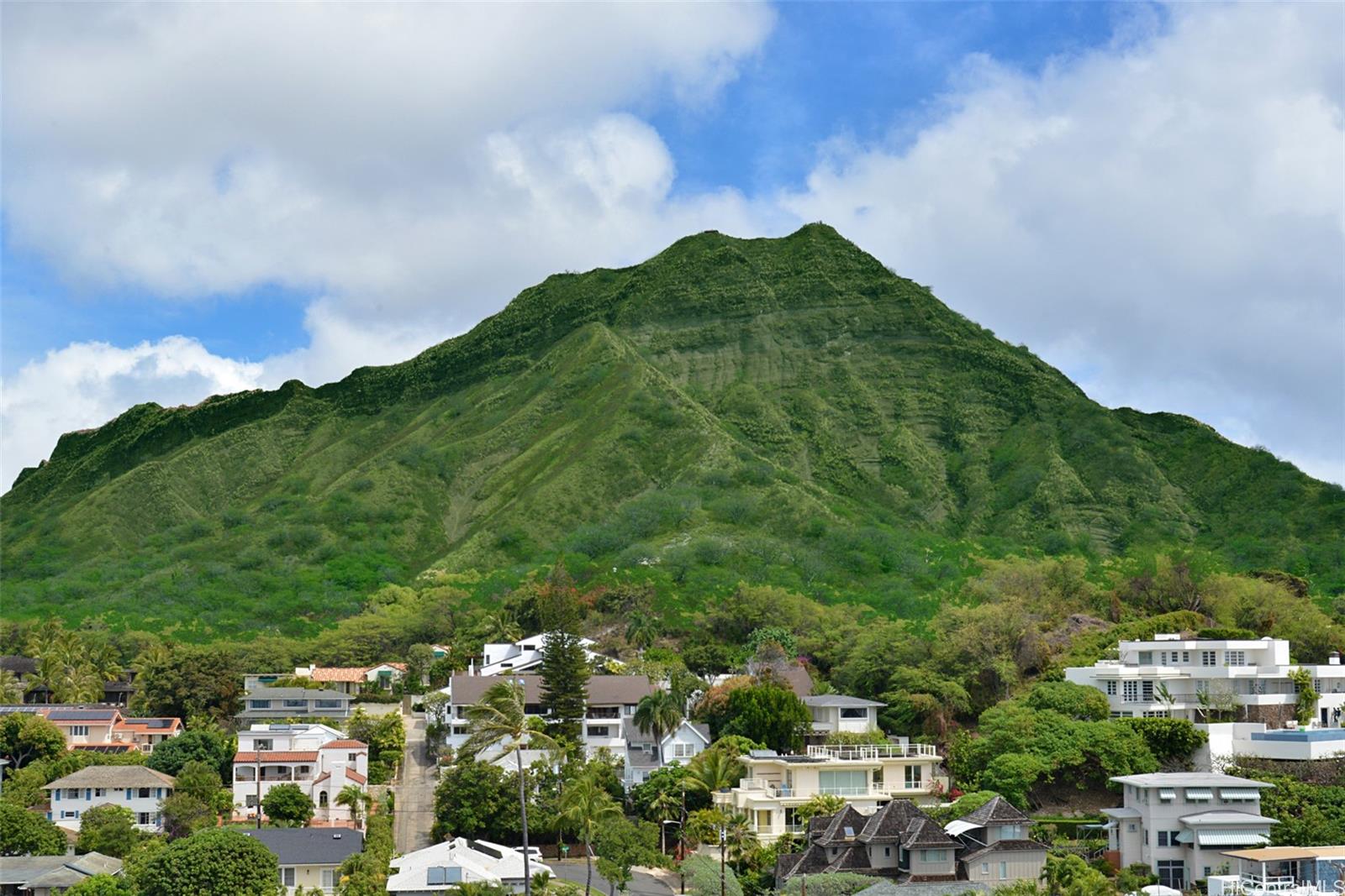 2895 Kalakaua Avenue  Unit 506