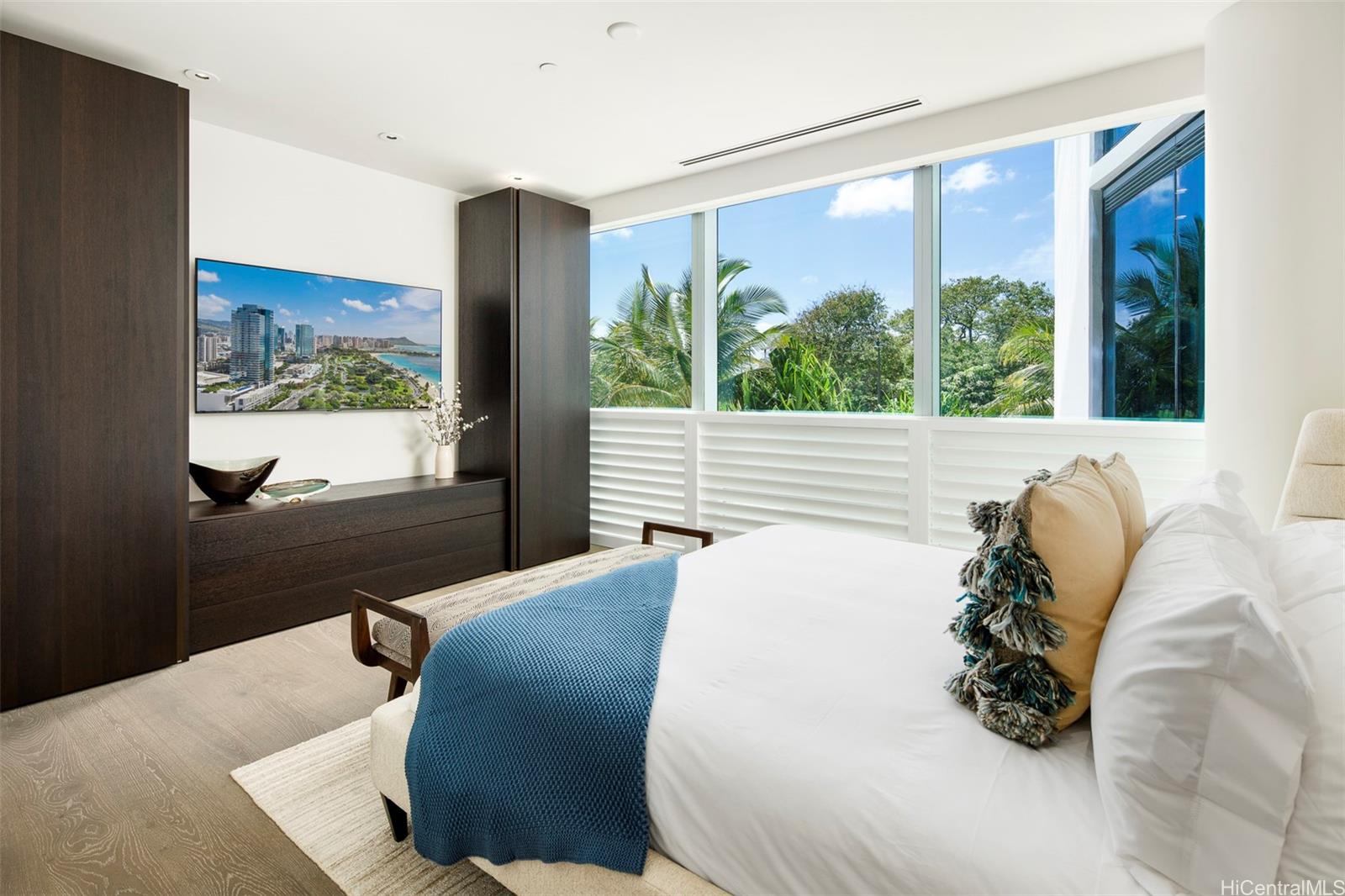 1118 Ala Moana Boulevard  Unit V 1/6