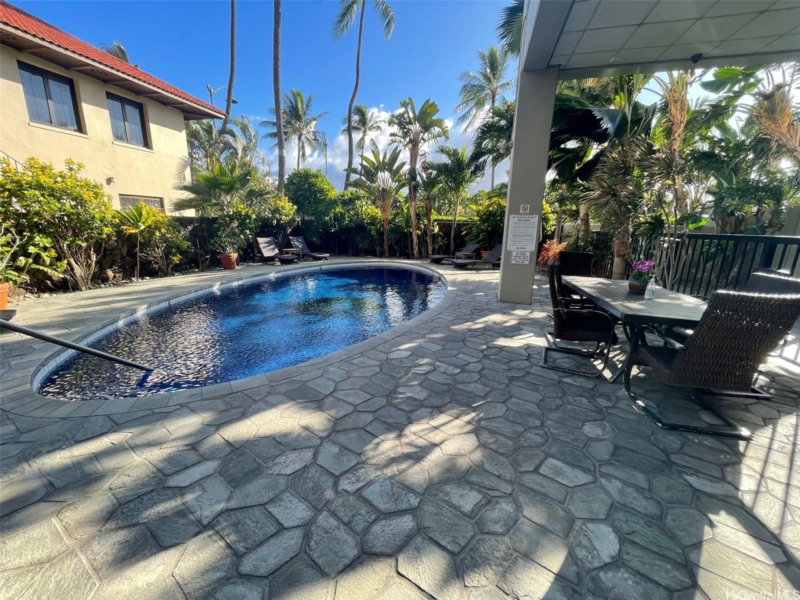 2465 Ala Wai Boulevard  Unit 1203