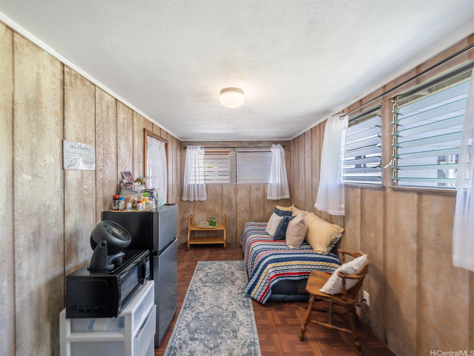 4561 Aukai Avenue 4561 Aukai Avenue