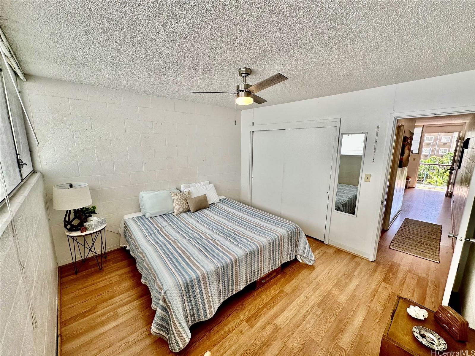 1863 Kaioo Drive  Unit 404