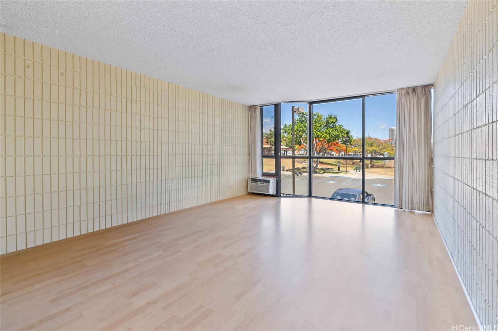 855 Makahiki Way  Unit 202