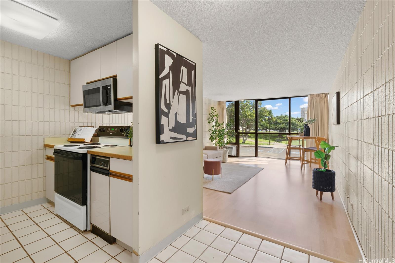855 Makahiki Way  Unit 202