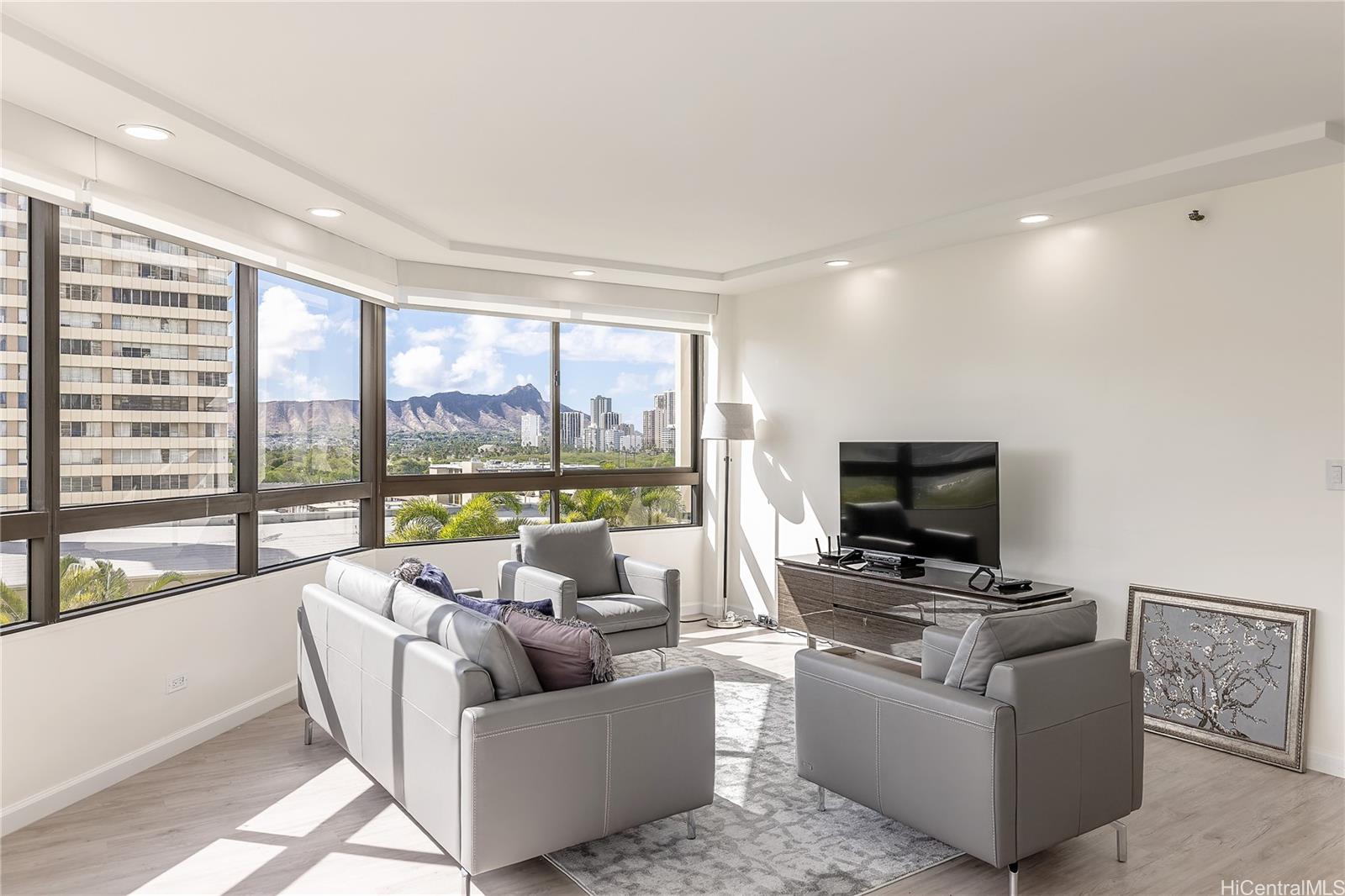 2499 Kapiolani Boulevard  Unit 801
