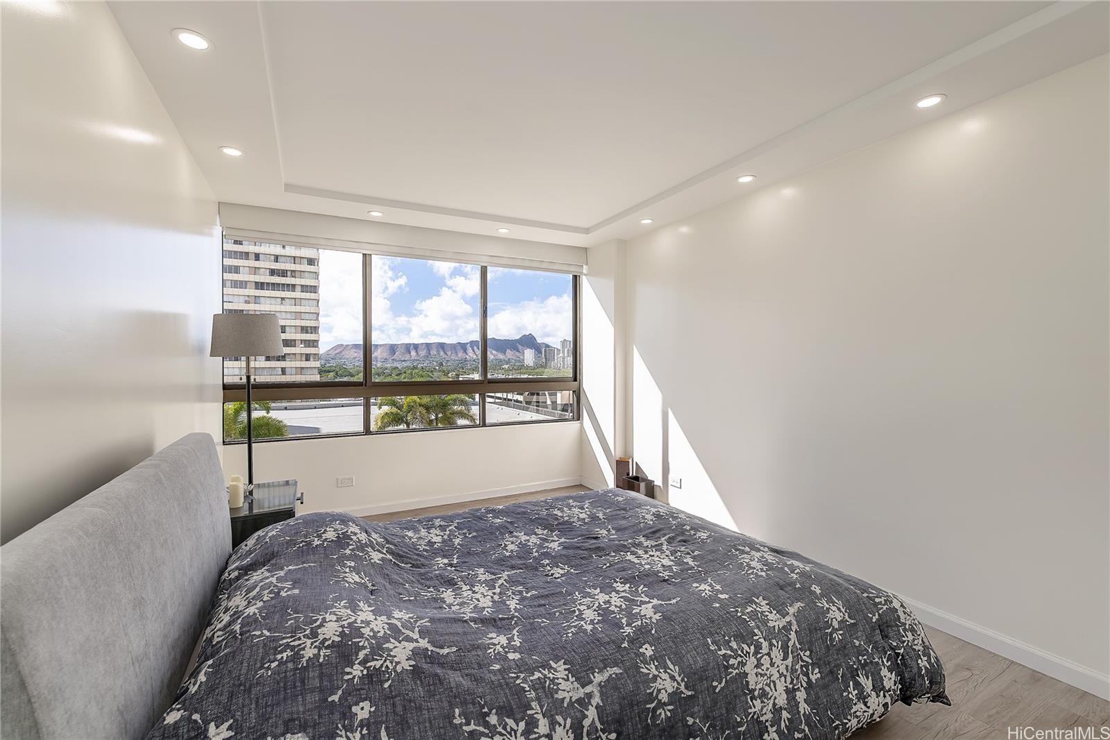 2499 Kapiolani Boulevard  Unit 801