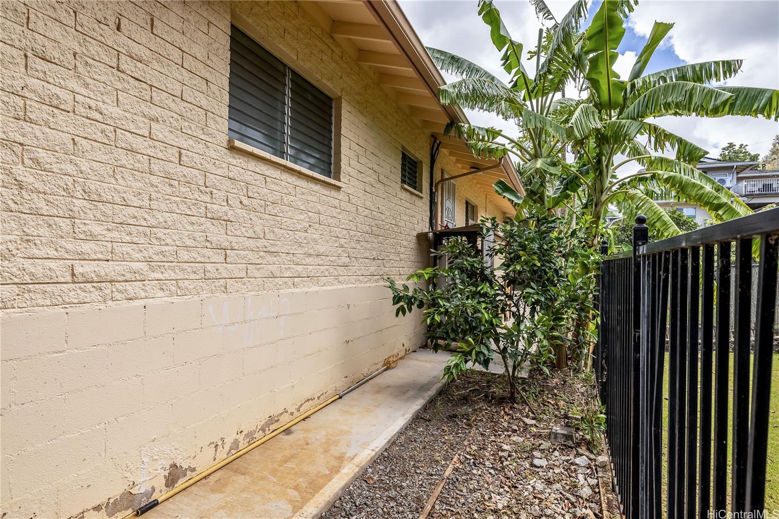 2851 Kalihi Street  Unit A