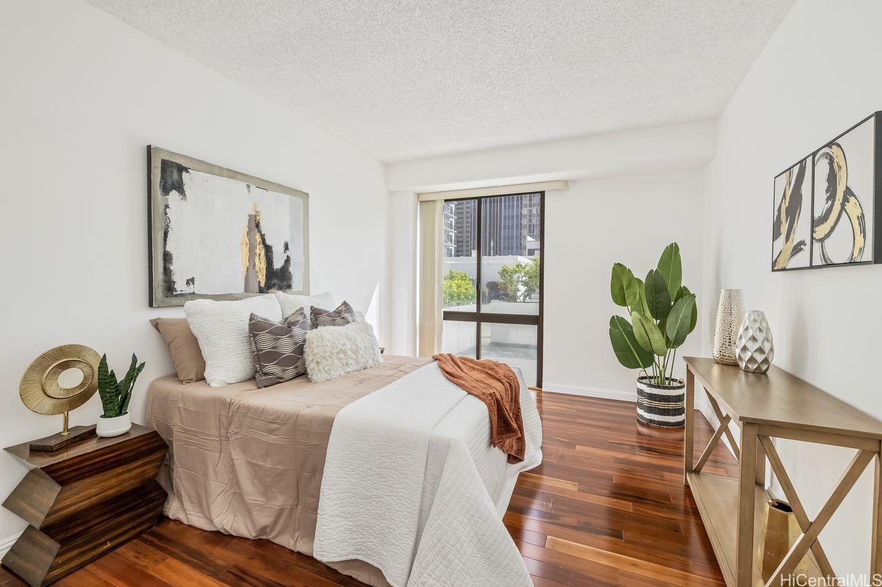 700 Richards Street  Unit 706