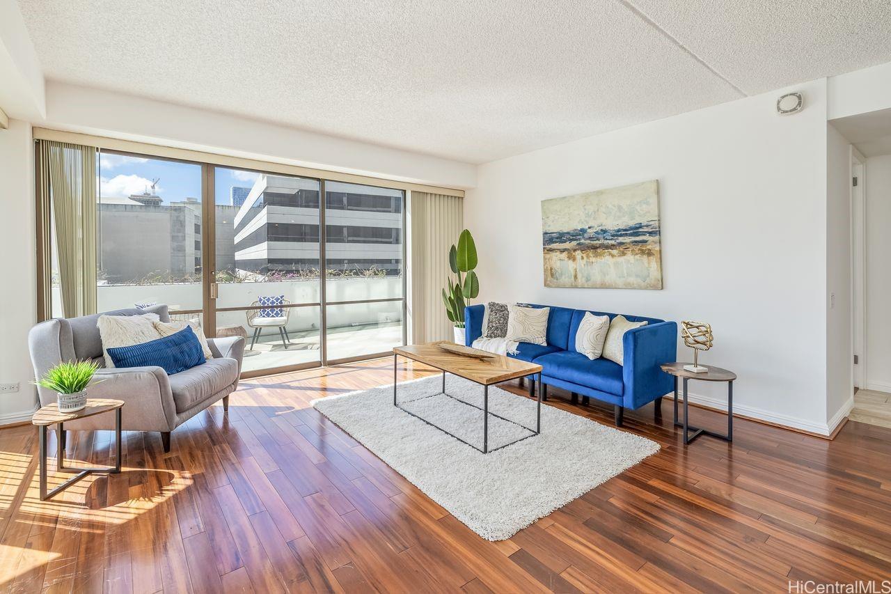 700 Richards Street  Unit 706
