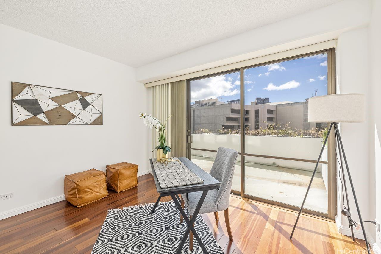 700 Richards Street  Unit 706
